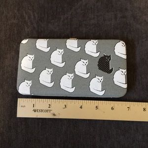 Grey, white and black cat wallet